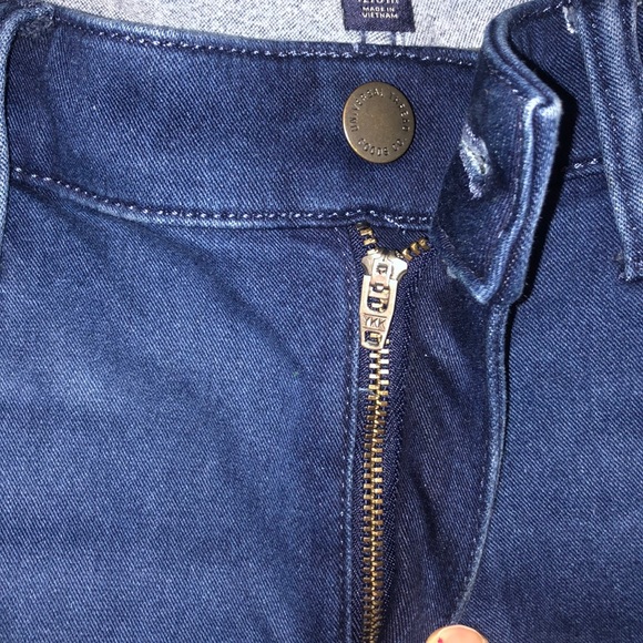 Universal Thread Comfortable Blue Jeans - Picture 4 of 8